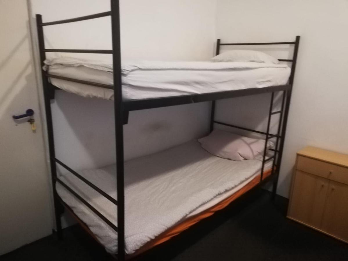 Hostel 洁灵卡 外观 照片